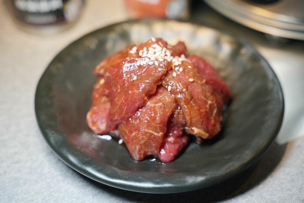 【旭川成吉思汗 大黑屋（ASAHIKAWA JINGISUKAN DAIKOKUYA）台北中山北路店】北海道旭川排隊名店首間海外旗艦店插旗台北中山區 北海道正宗烤羊肉
