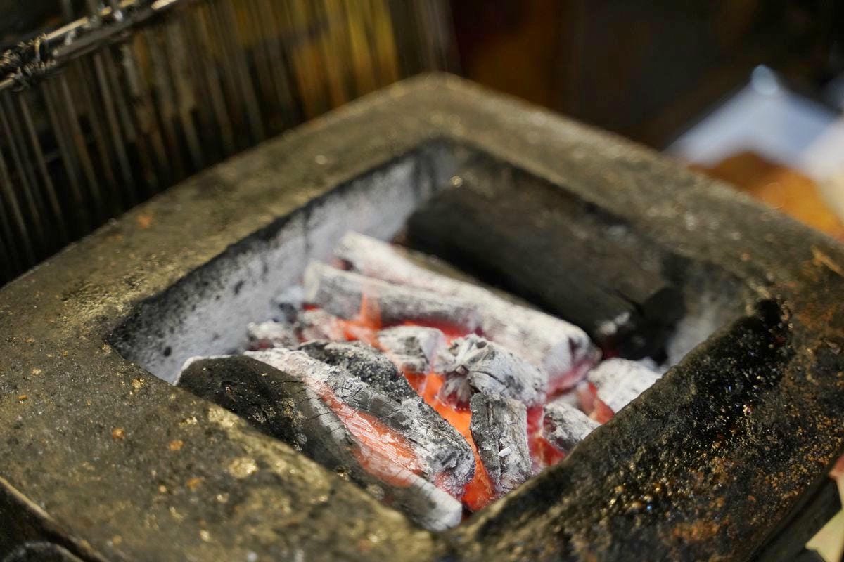 【嘉義文化夜市開心魷碳烤乾魷魚】嘉義文化路70年老店 真正木炭現點現烤 獨門醬汁越嚼越香 - 第3張圖 【嘉義文化夜市開心魷碳烤乾魷魚】嘉義文化路70年老店 真正木炭現點現烤 獨門醬汁越嚼越香