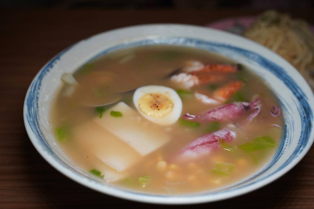 【佐食坊蘇澳店】蘇澳義大利麵推薦 內用紅茶喝到飽 招牌海鮮粥必點 大隻小卷鮮蝦蛤蜊通通都有