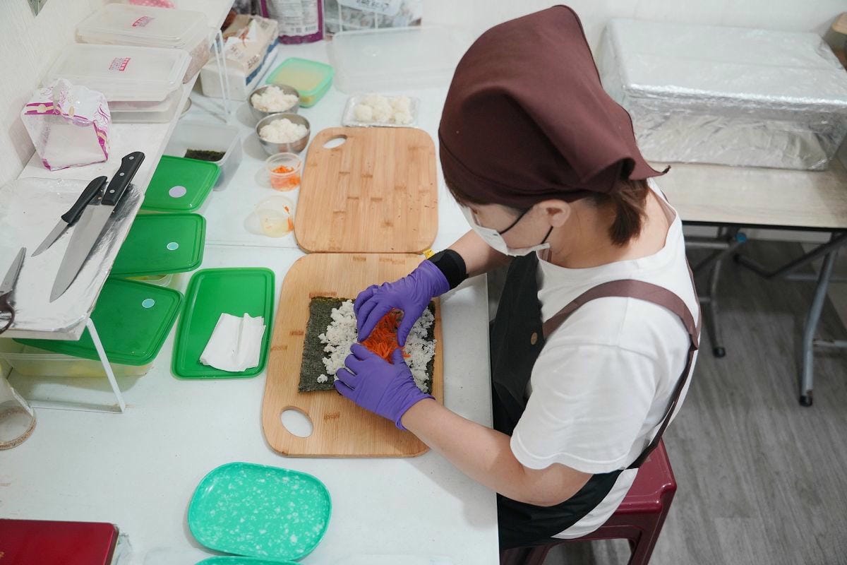 【親咕飯捲chingu kimbap】宜蘭蘇澳百年老屋韓式飯捲 現點現包正統韓國風味