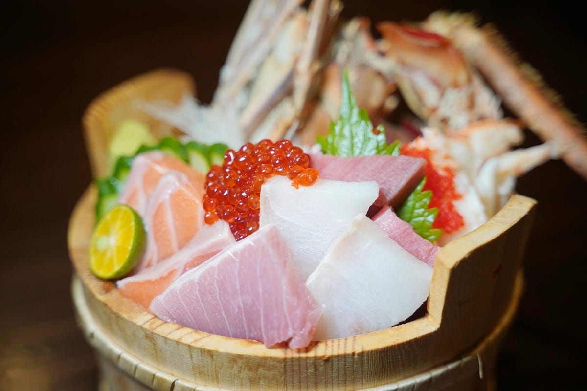 【魚金海鮮居食屋二訪】高CP值無菜單料理個人獨享套餐 超浮誇魚金海鮮木桶/豪華海鮮握壽司