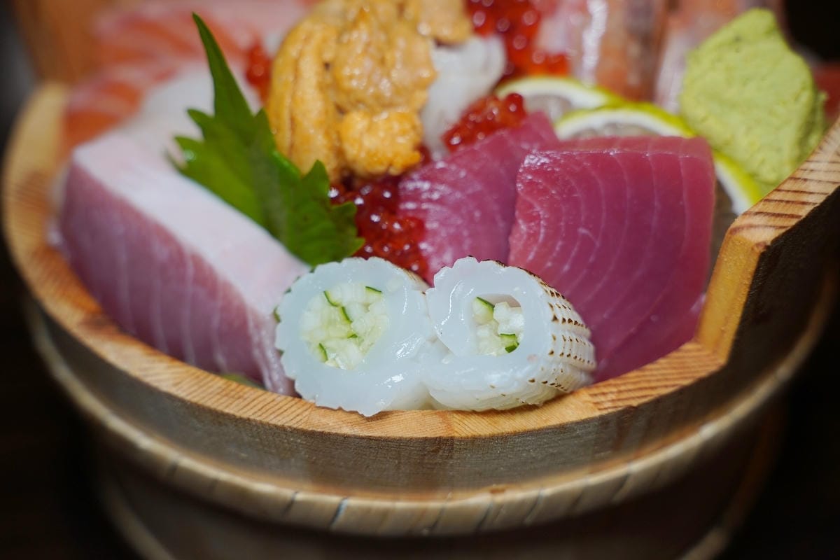 【魚金海鮮居食屋二訪】高CP值無菜單料理個人獨享套餐 超浮誇魚金海鮮木桶/豪華海鮮握壽司