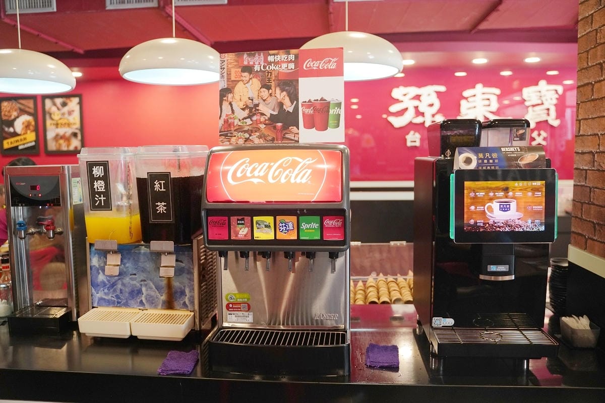 【孫東寶台式牛排教父桃園中山店】桃園市政府美食推薦 貴族30週年指定聯名餐送爽爽吃貨吊飾 - 第9張圖 【孫東寶台式牛排教父桃園中山店】桃園市政府美食推薦 貴族30週年指定聯名餐送爽爽吃貨吊飾