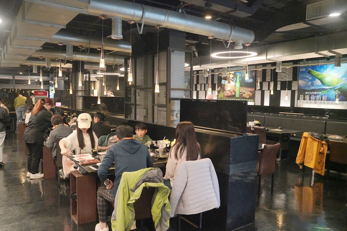 【匠夯日式無煙燒肉】桃園藝文特區燒肉吃到飽 專人桌邊剝蝦代烤超貼心 自助吧2.0全面升級