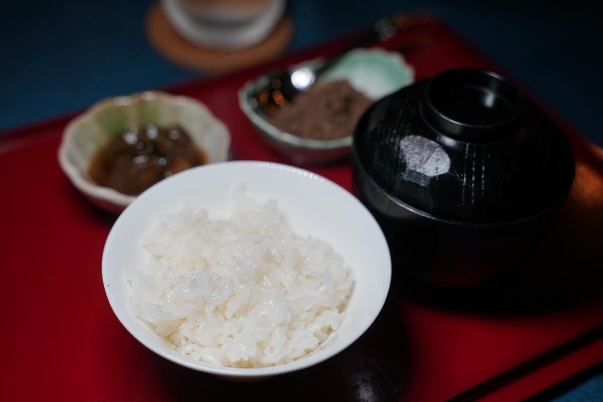 【占冠湯の沢溫泉森の四季】北海道富良野溫泉旅館推薦 一泊二食占冠村冷礦泉 特色鹿肉料理必嚐