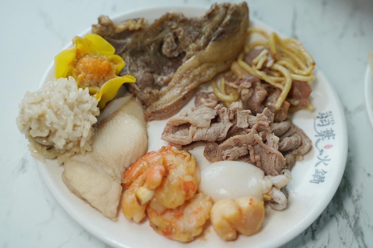 【羽葉麻辣火鍋三重火鍋吃到飽推薦】和牛海鮮 哈根達斯迷你杯/雪糕無限量供應 超大千坪停車場 - 第62張圖 【羽葉麻辣火鍋三重火鍋吃到飽推薦】和牛海鮮 哈根達斯迷你杯/雪糕無限量供應 超大千坪停車場