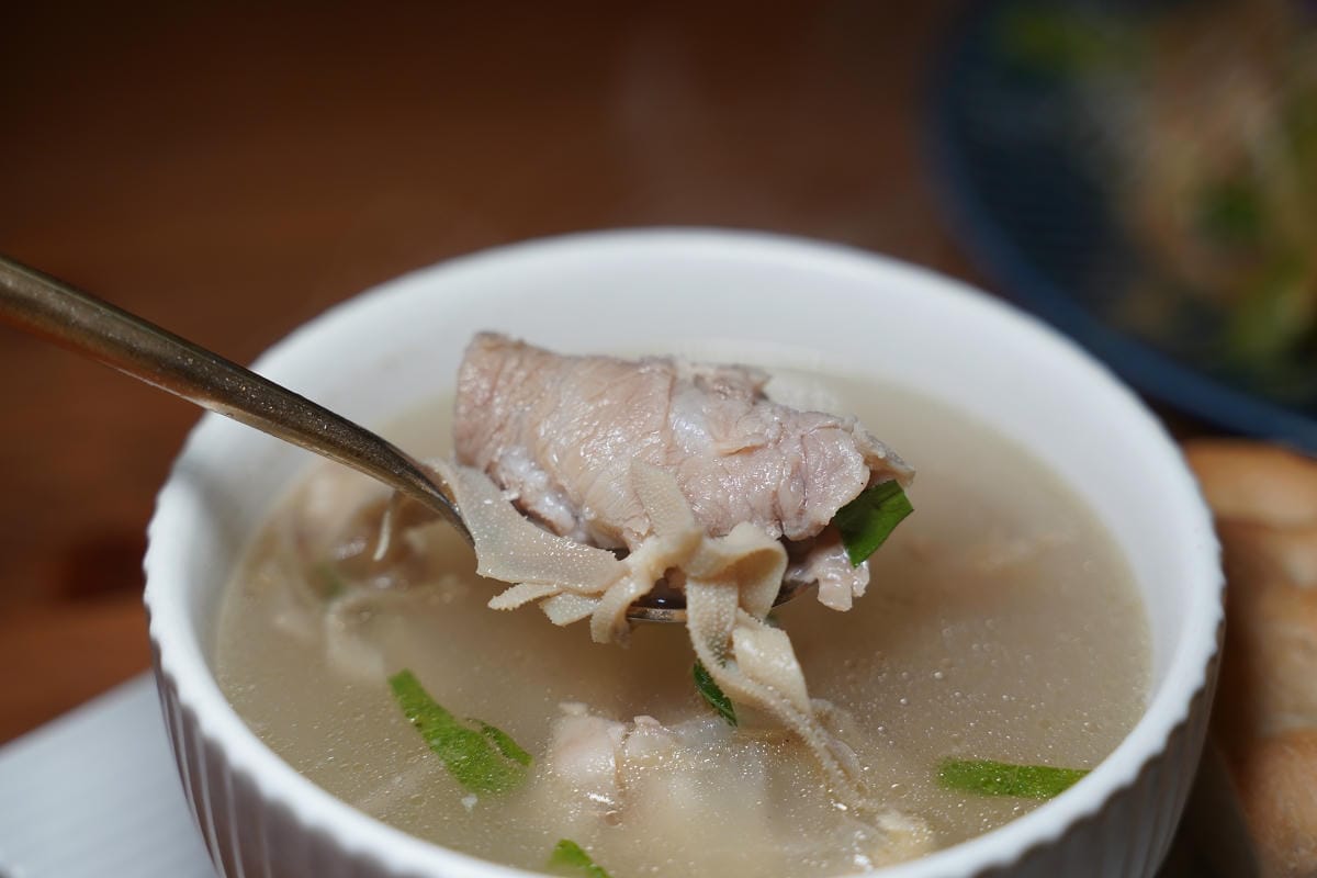 【癮食聖堂】桃園龍岡忠貞新村文化園區美食餐廳推薦 龍岡最老基督教堂化身創意料理雲式餐酒館 - 第11張圖 【癮食聖堂】桃園龍岡忠貞新村文化園區美食餐廳推薦 龍岡最老基督教堂化身創意料理雲式餐酒館
