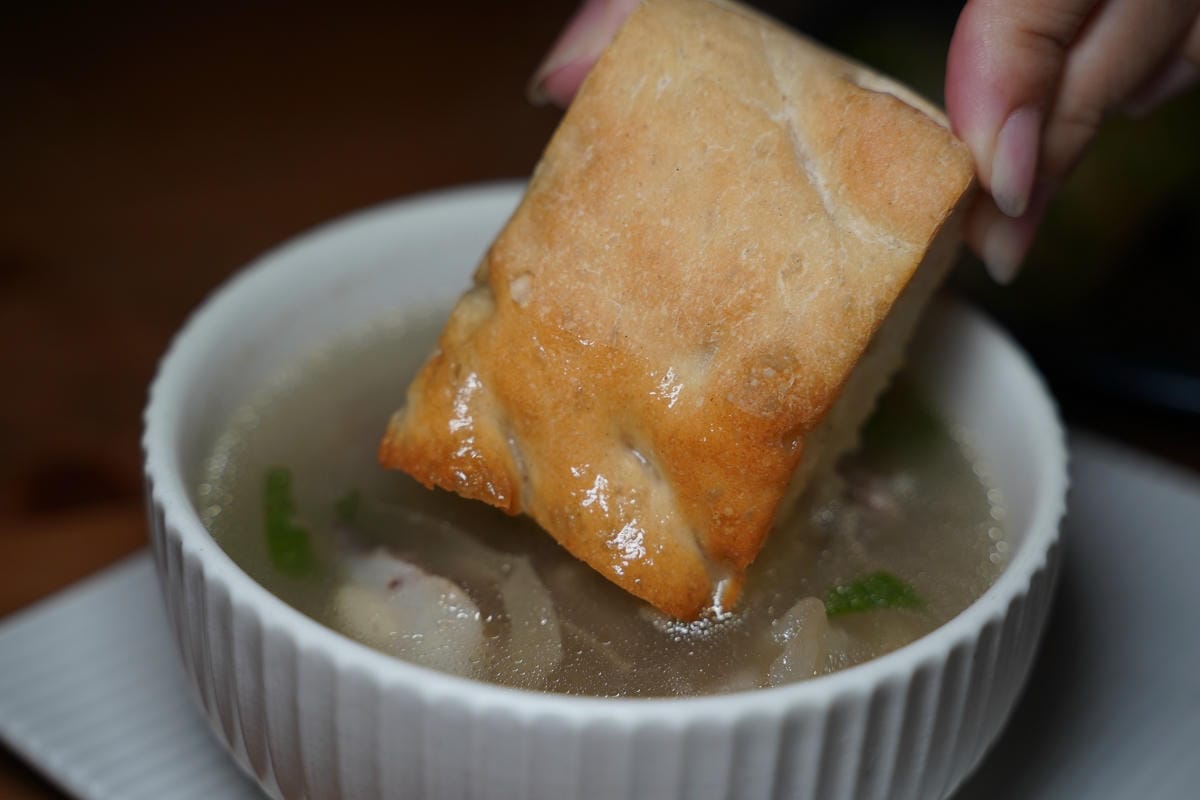 【癮食聖堂】桃園龍岡忠貞新村文化園區美食餐廳推薦 龍岡最老基督教堂化身創意料理雲式餐酒館 - 第12張圖 【癮食聖堂】桃園龍岡忠貞新村文化園區美食餐廳推薦 龍岡最老基督教堂化身創意料理雲式餐酒館