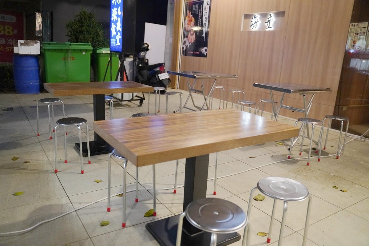 【吳桑深夜食堂】中壢南園二路宵夜 露天日料海鮮產地直送 美味必點螃蟹痛風鍋/深夜爆蝦炒飯