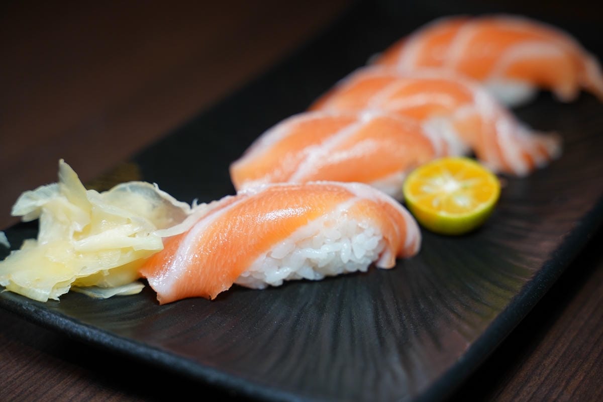 【吳桑深夜食堂】中壢南園二路宵夜 露天日料海鮮產地直送 美味必點螃蟹痛風鍋/深夜爆蝦炒飯