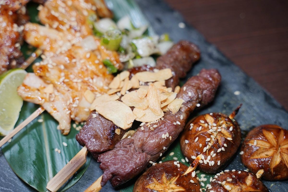 【吳桑深夜食堂】中壢南園二路宵夜 露天日料海鮮產地直送 美味必點螃蟹痛風鍋/深夜爆蝦炒飯