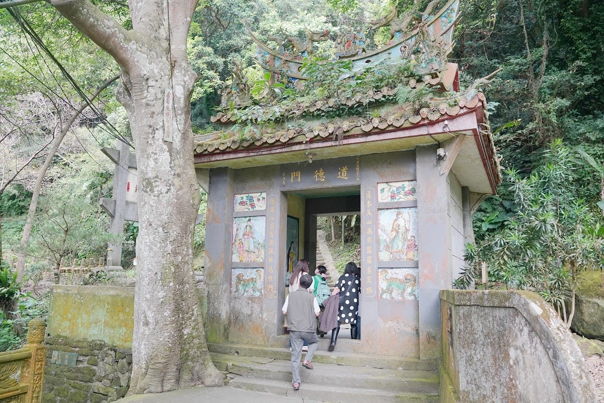 【獅頭山勸化堂】天堂/地府/西方三大聖剎 地藏王菩薩輔天宮/三恩主勸化堂/西方三聖開善寺 - 第35張圖 【獅頭山勸化堂】天堂/地府/西方三大聖剎 地藏王菩薩輔天宮/三恩主勸化堂/西方三聖開善寺