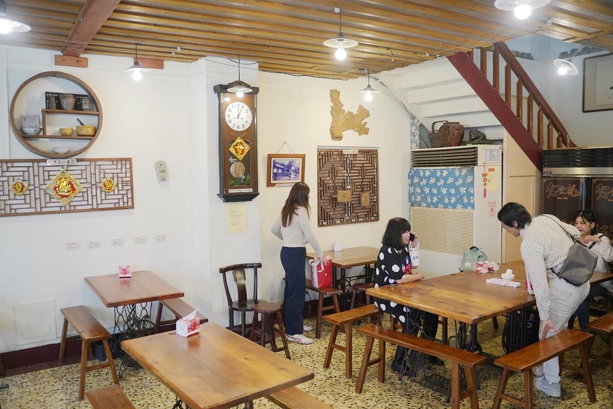 【南庄老金龍飯店】創立於民國五十二年 傳統客家菜/食福裁縫車四方桌 高CP值平安套餐份量足