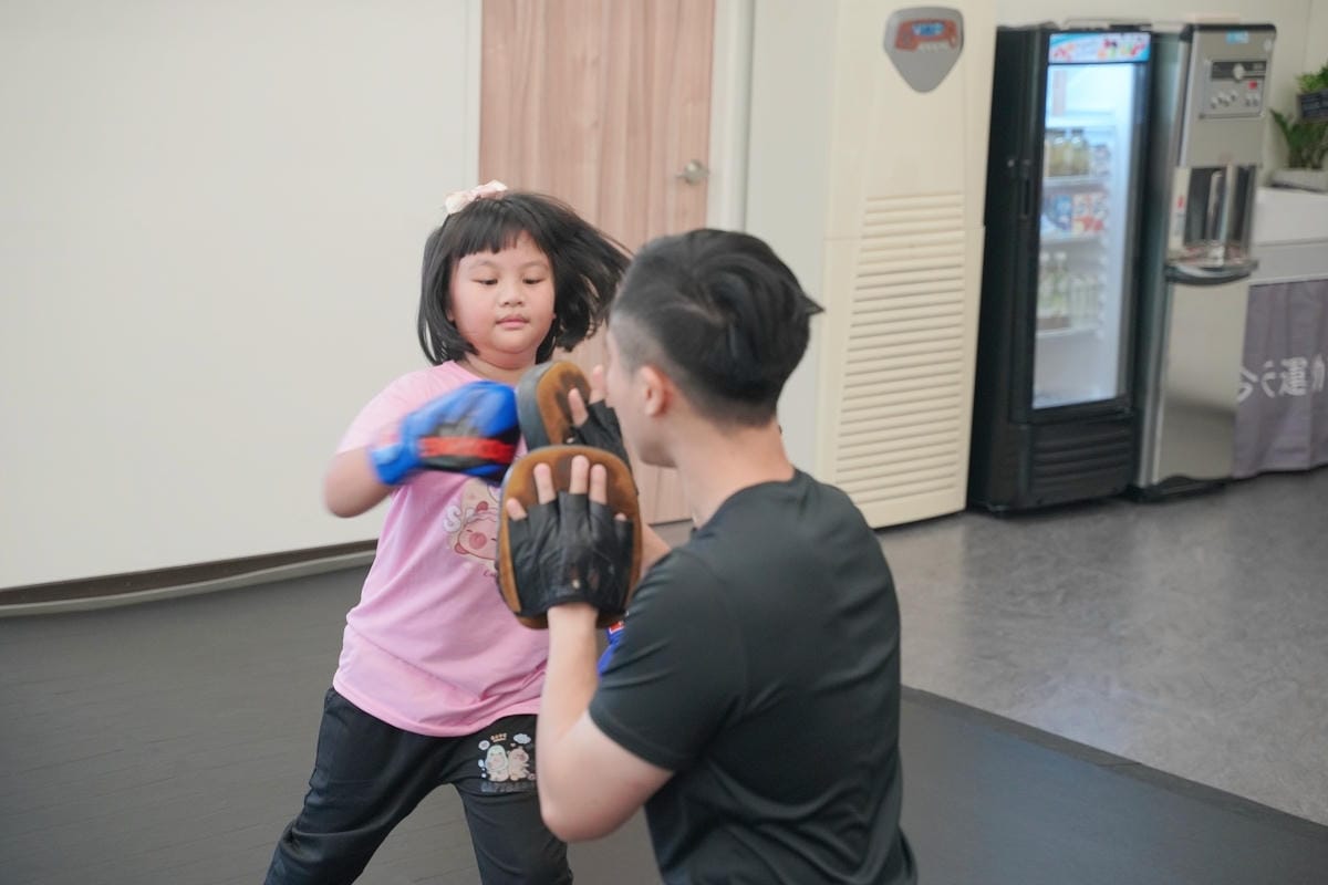 【Customfit客美健身】桃園兒童運動課程推薦 兒童拳擊課程 強化體能/提升專注力