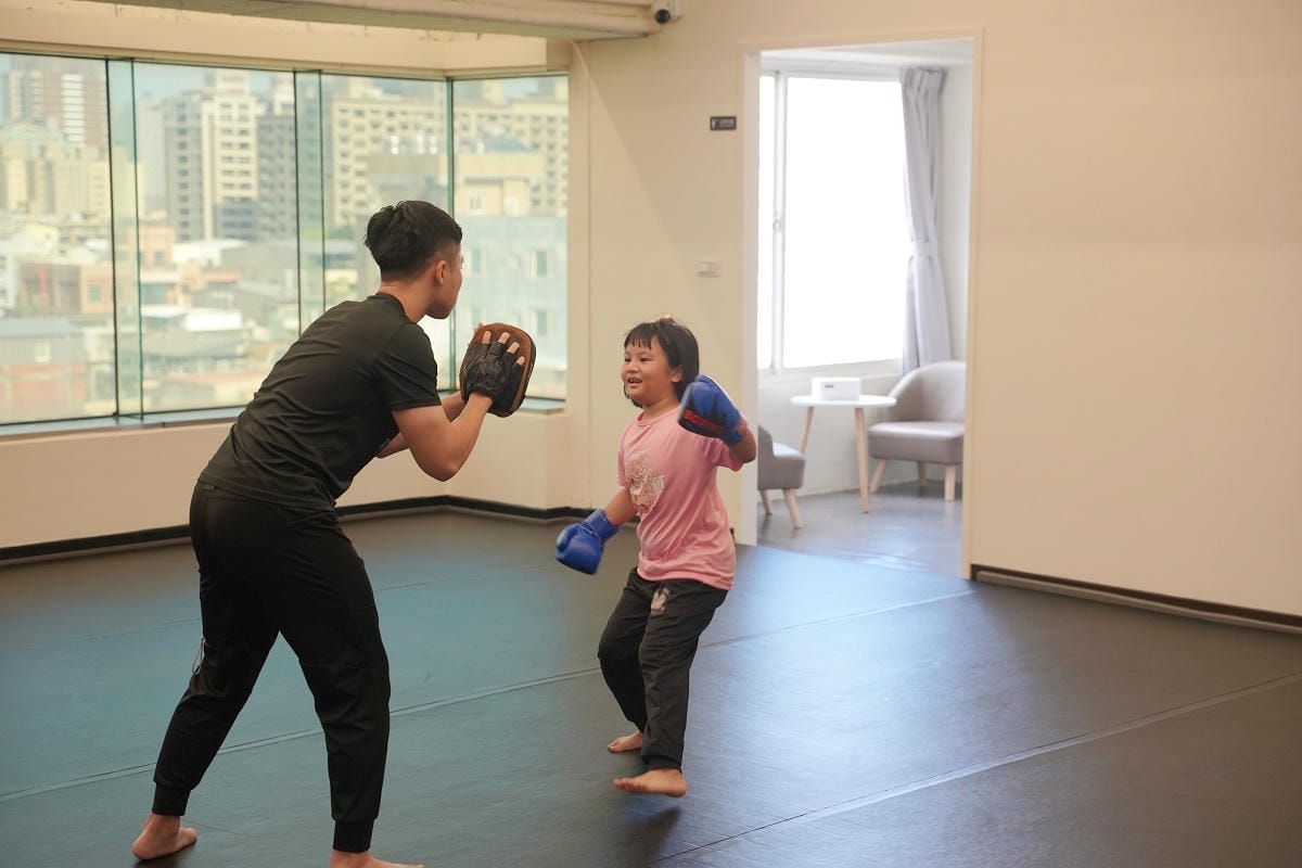【Customfit客美健身】桃園兒童運動課程推薦 兒童拳擊課程 強化體能/提升專注力