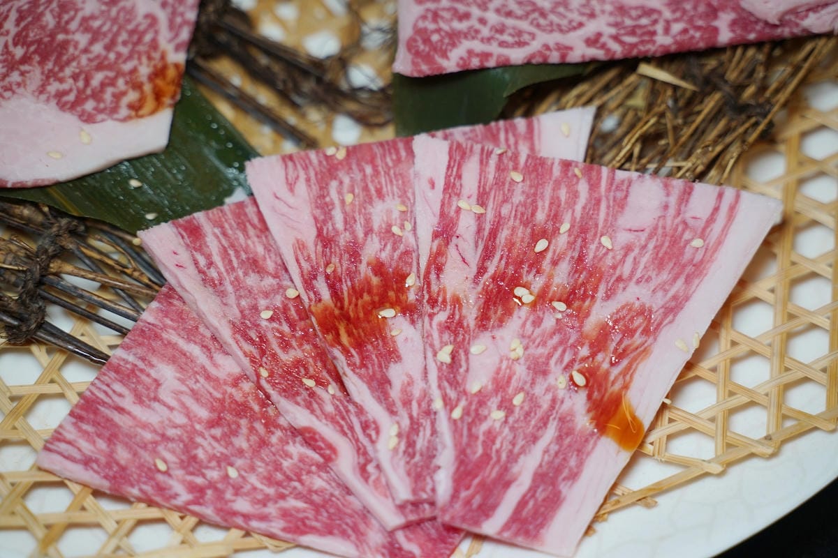 【匠夯日式無煙燒肉】桃園藝文特區燒肉吃到飽 專人桌邊剝蝦代烤超貼心 自助吧2.0全面升級
