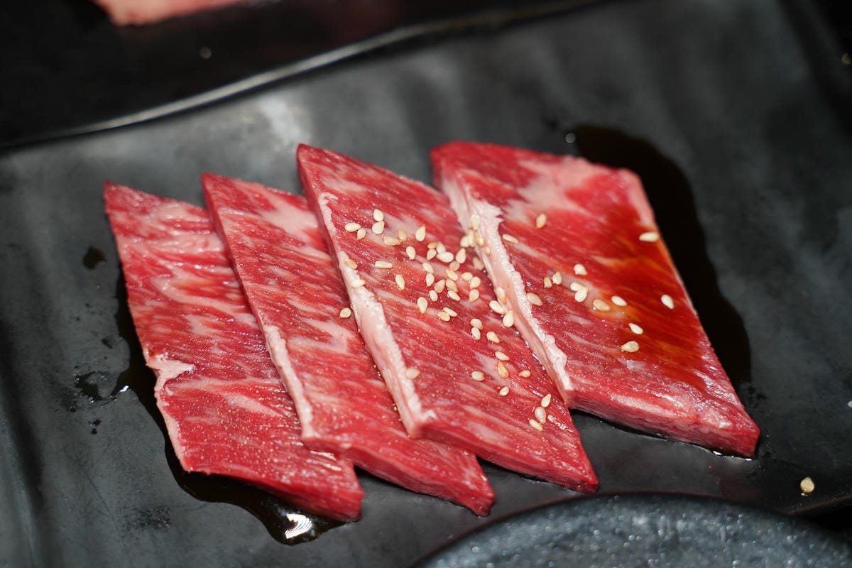 【匠夯日式無煙燒肉】桃園藝文特區燒肉吃到飽 專人桌邊剝蝦代烤超貼心 自助吧2.0全面升級