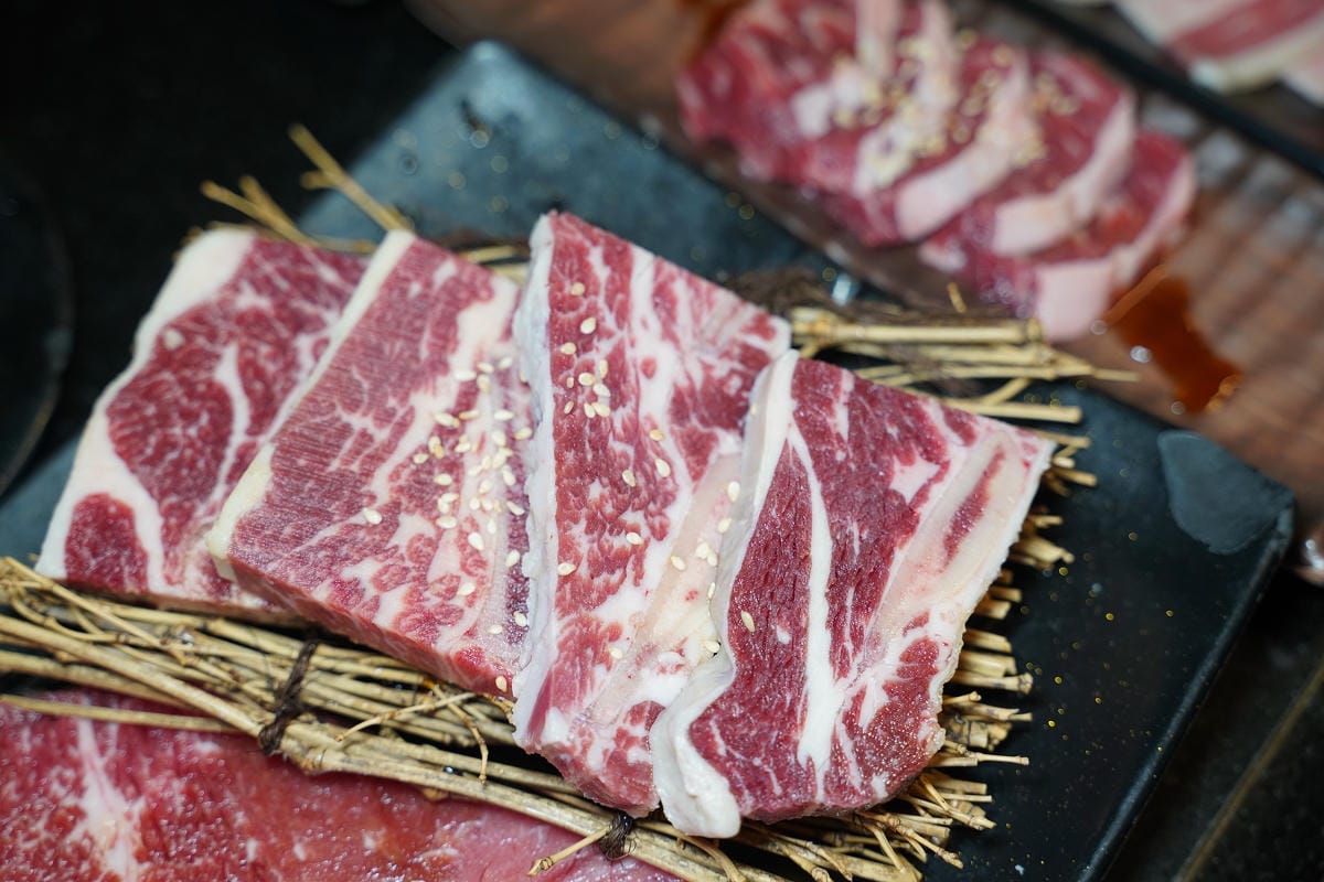 【匠夯日式無煙燒肉】桃園藝文特區燒肉吃到飽 專人桌邊剝蝦代烤超貼心 自助吧2.0全面升級