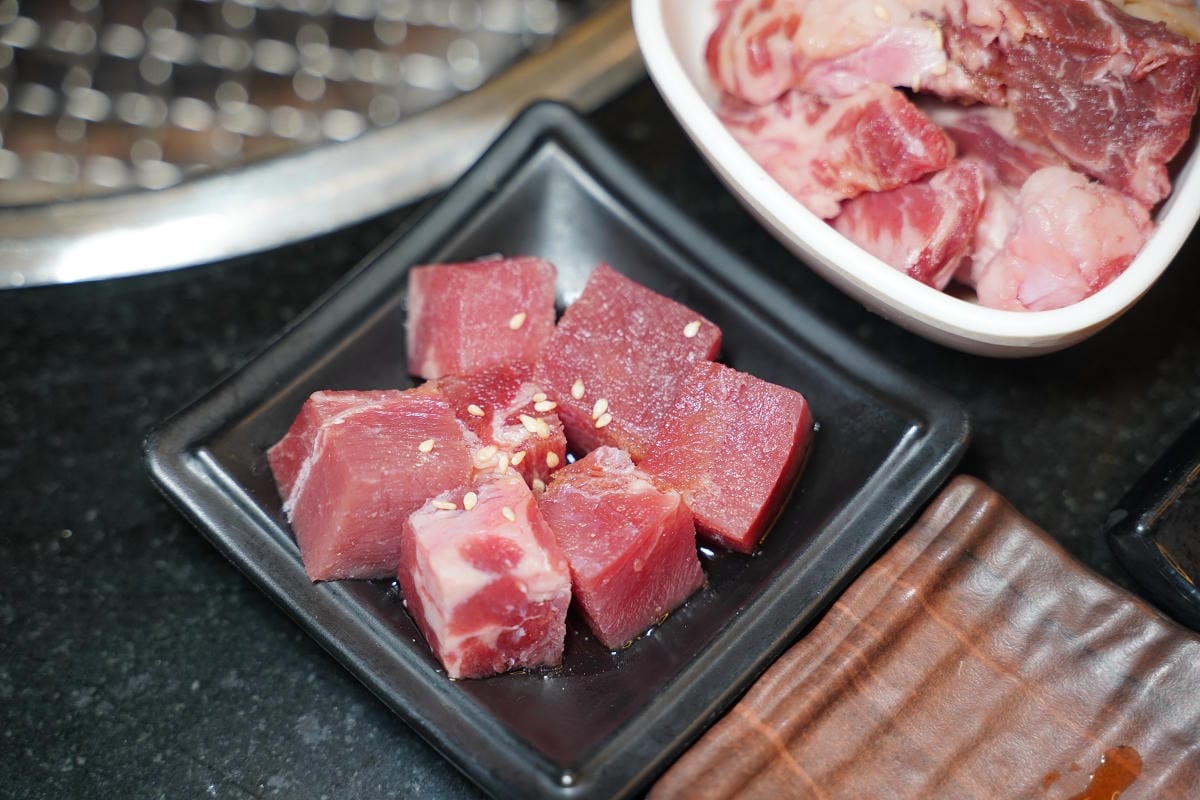 【匠夯日式無煙燒肉】桃園藝文特區燒肉吃到飽 專人桌邊剝蝦代烤超貼心 自助吧2.0全面升級