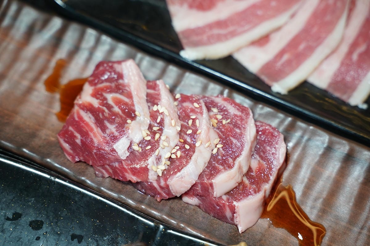 【匠夯日式無煙燒肉】桃園藝文特區燒肉吃到飽 專人桌邊剝蝦代烤超貼心 自助吧2.0全面升級