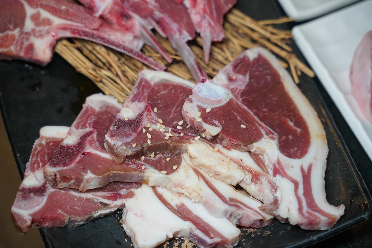 【匠夯日式無煙燒肉】桃園藝文特區燒肉吃到飽 專人桌邊剝蝦代烤超貼心 自助吧2.0全面升級