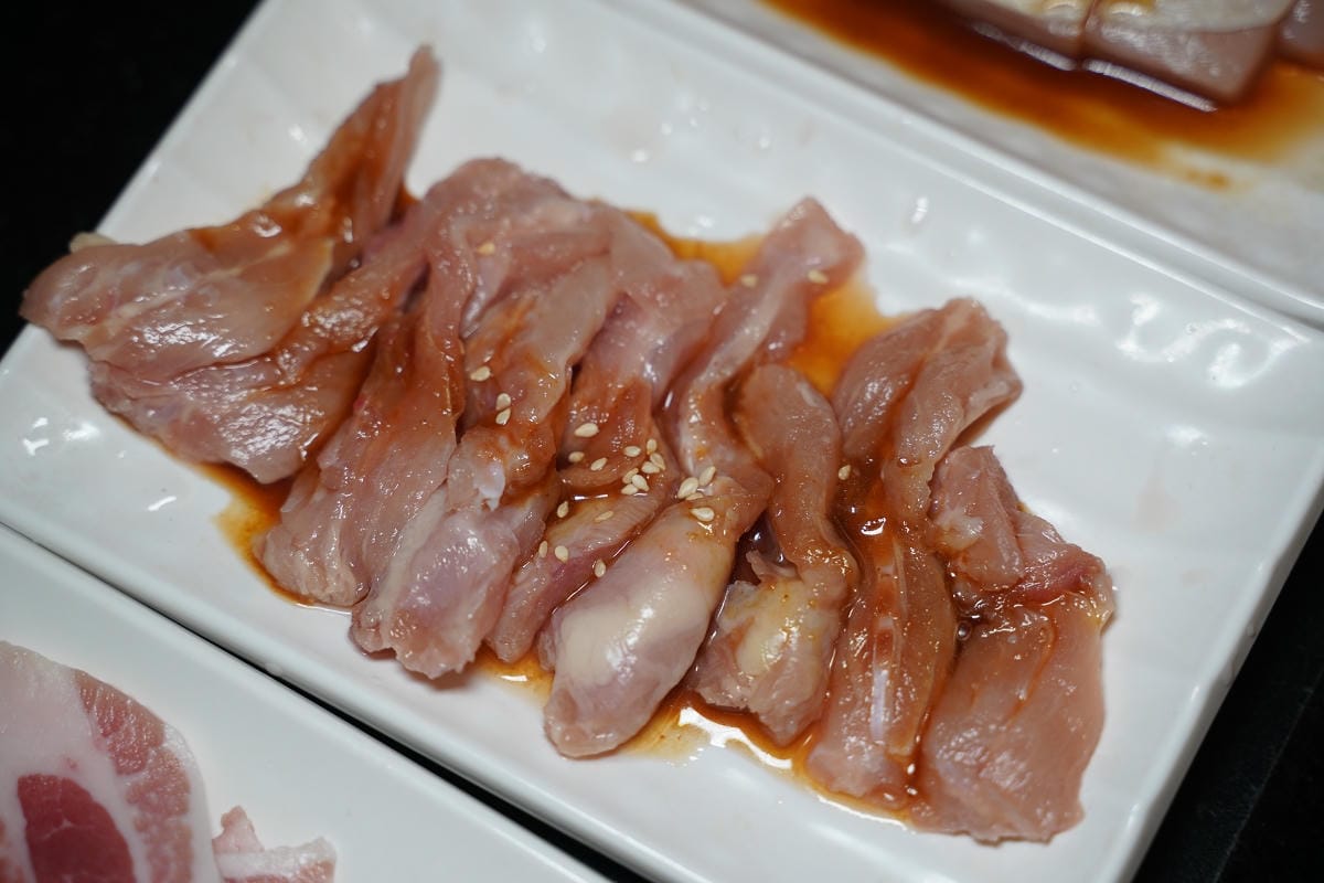 【匠夯日式無煙燒肉】桃園藝文特區燒肉吃到飽 專人桌邊剝蝦代烤超貼心 自助吧2.0全面升級