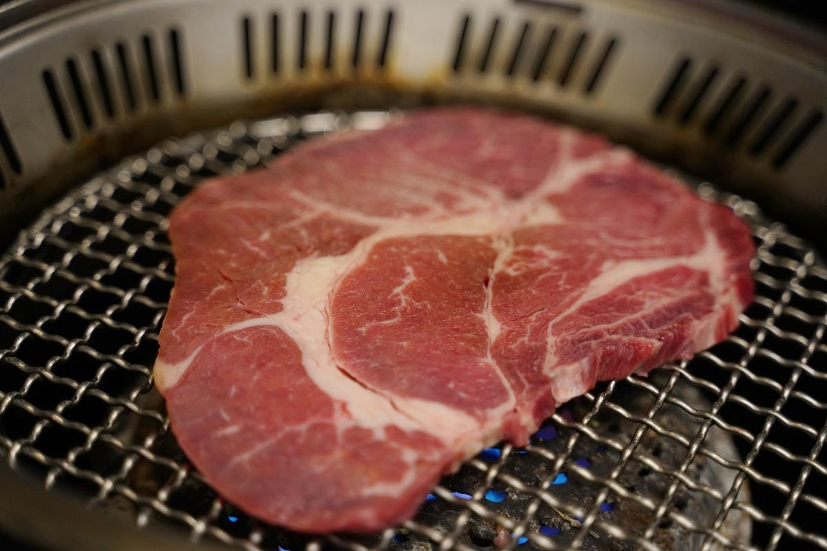 【匠夯日式無煙燒肉】桃園藝文特區燒肉吃到飽 專人桌邊剝蝦代烤超貼心 自助吧2.0全面升級