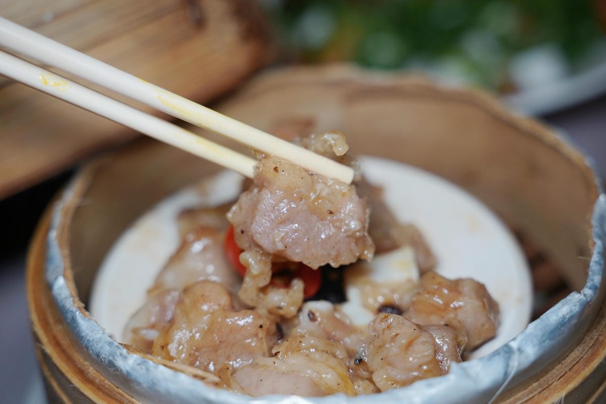 【尊爵大飯店 桃苑中餐廳】桃園藝文特區美食餐廳推薦 古典窗櫺雕繪高雅合宜 港式料理精緻合菜