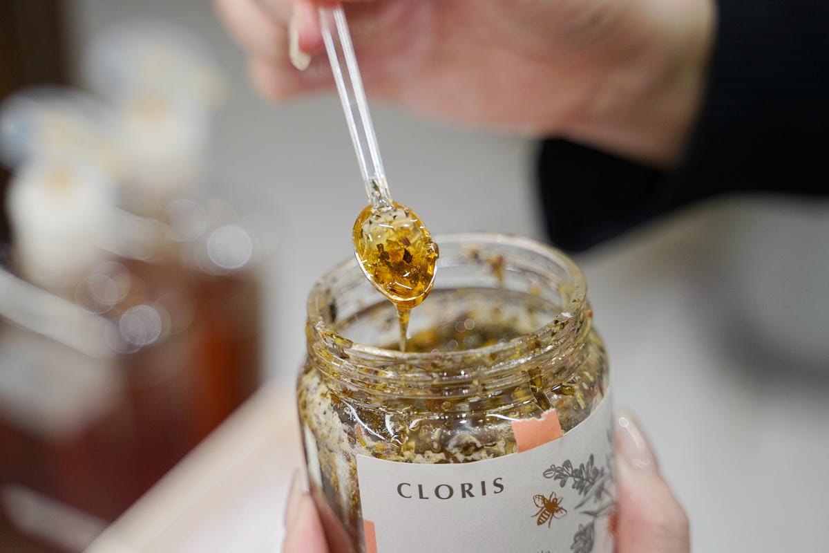【滿誠蜂蜜純蜂蜜專賣店】1979來自雲林崙背養蜂園堅持自然養蜂培育法 蜂蜜甜點蜂蜜飲下午茶