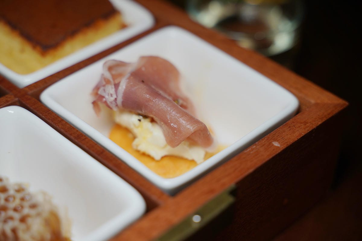 【滿誠蜂蜜純蜂蜜專賣店】1979來自雲林崙背養蜂園堅持自然養蜂培育法 蜂蜜甜點蜂蜜飲下午茶