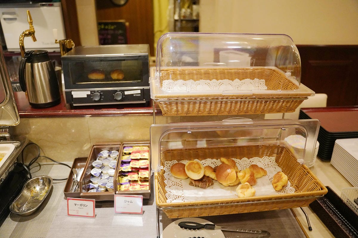 【東京田町相鐵FRESA INN】東京住宿推薦 田町站步行十分鐘 席伊麗床墊/中式自助吧早餐
