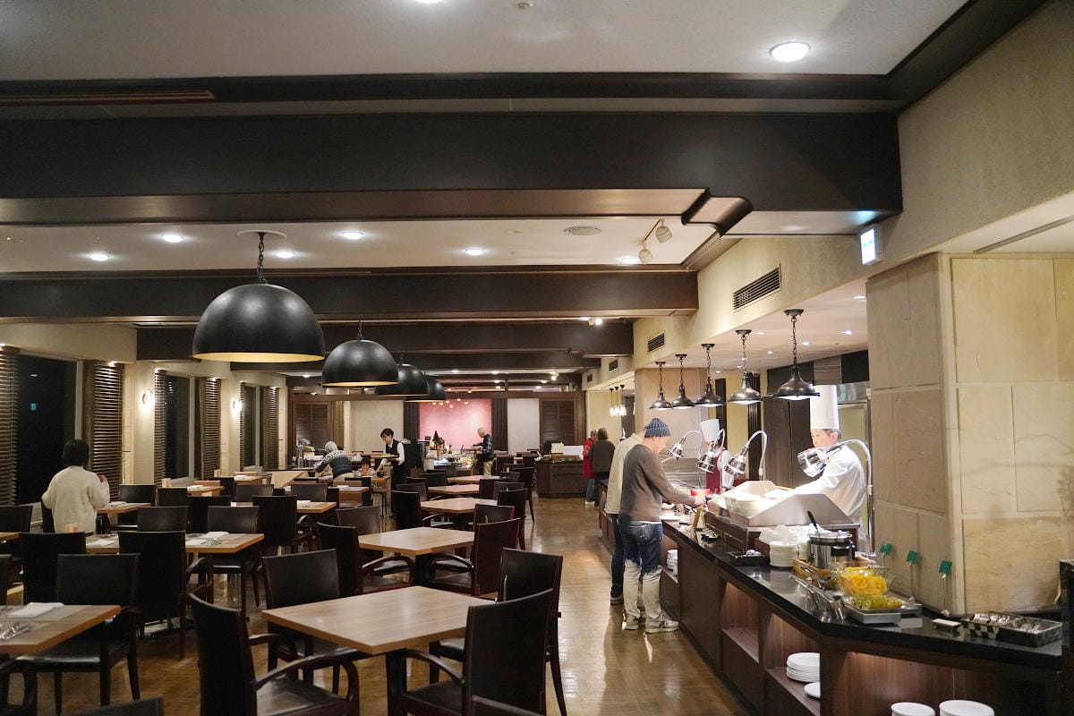 【Lake Side Grill】箱根吃到飽餐廳推薦 箱根蘆之湖皇家王子大飯店美食餐廳首選
