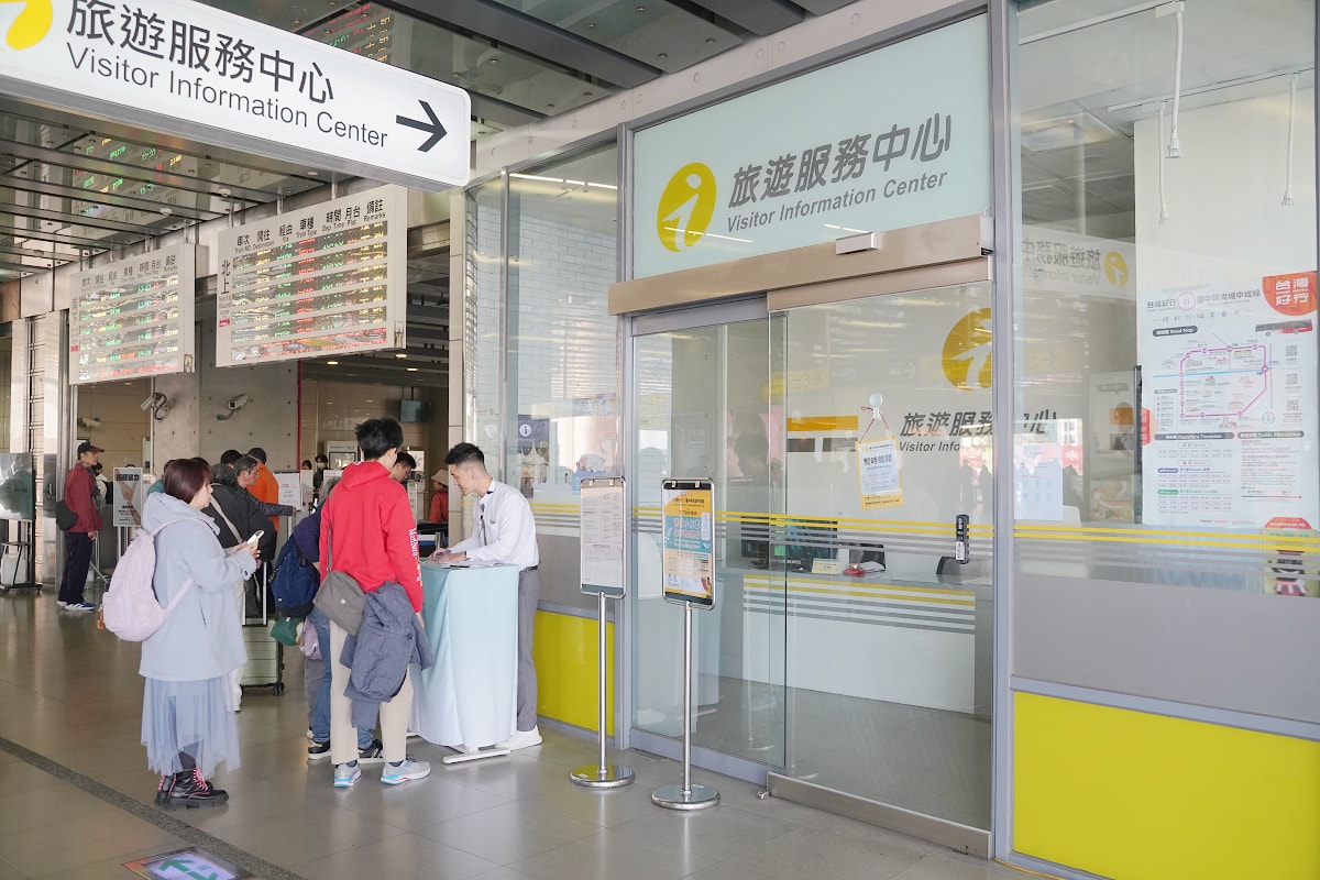 【海風號甜點列車開箱】透明珠寶餐盒夢幻登場 台中出發季節限定芋頭金沙馬卡龍 療癒系車廂超好拍