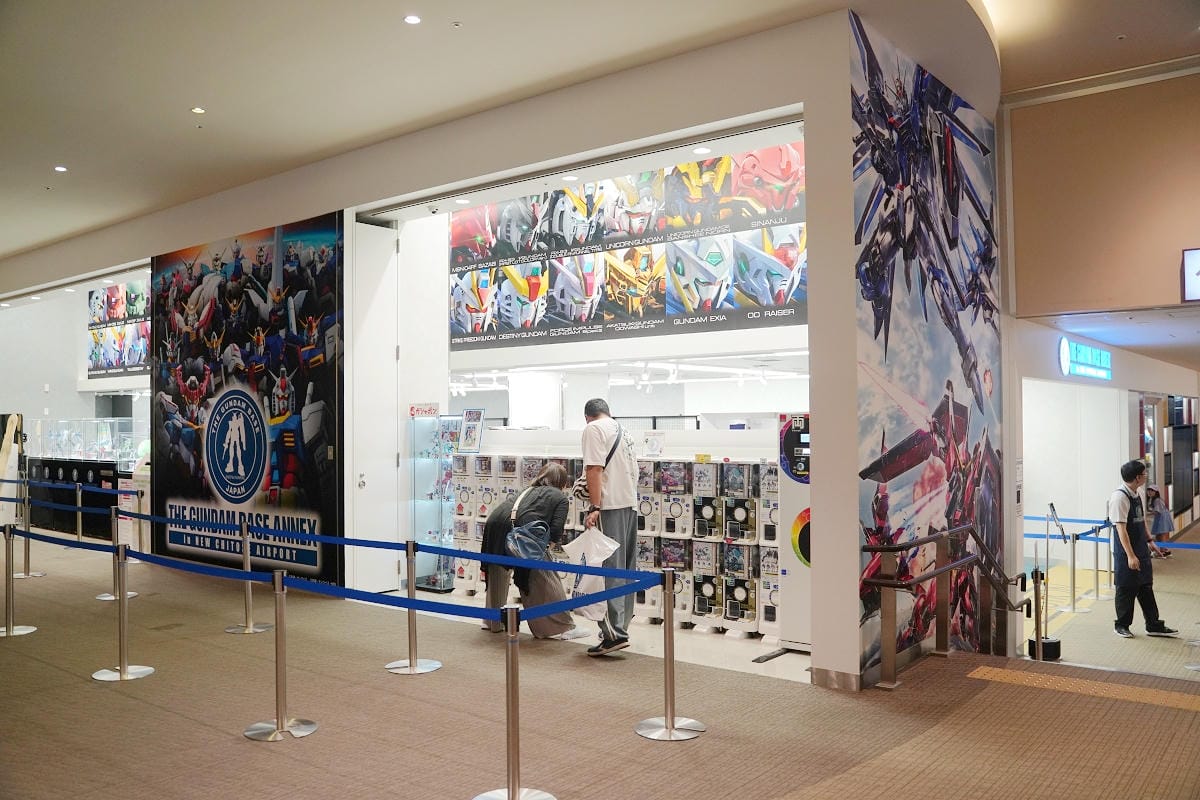 【北海道新千歲機場國內線航廈】超好逛四層樓商店街 餐廳/戲院/空港溫泉/鋼彈模型/初音未來 - 第22張圖 【北海道新千歲機場國內線航廈】超好逛四層樓商店街 餐廳/戲院/空港溫泉/鋼彈模型/初音未來