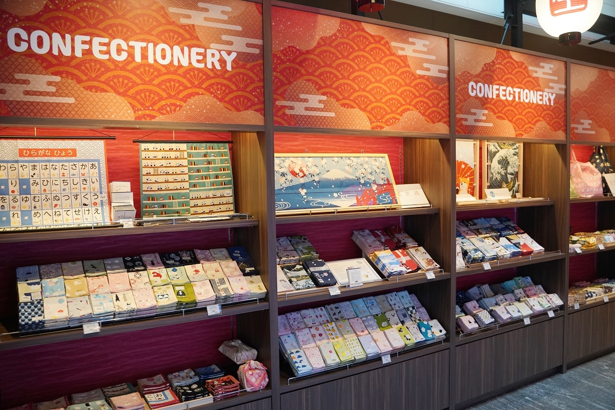 【北海道新千歲機場國際線航廈】超好買商店街日幣通通花光光 驚安殿堂/北海道市場食堂街/伴手禮