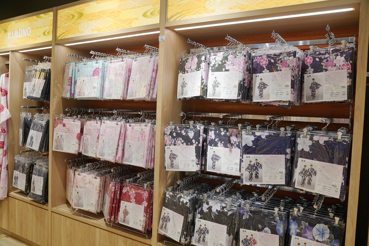 【北海道新千歲機場國際線航廈】超好買商店街日幣通通花光光 驚安殿堂/北海道市場食堂街/伴手禮