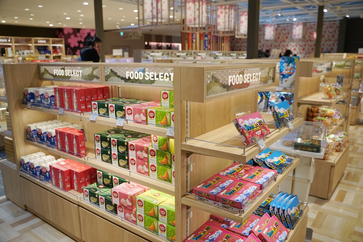 【北海道新千歲機場國際線航廈】超好買商店街日幣通通花光光 驚安殿堂/北海道市場食堂街/伴手禮
