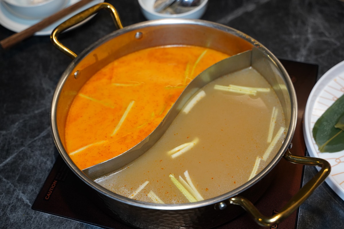 【老撈麻辣火鍋-順天外科醫院】大稻埕美食餐廳推薦 百年歷史日式老宅空間 沒預訂吃不到雞煲蟹鍋