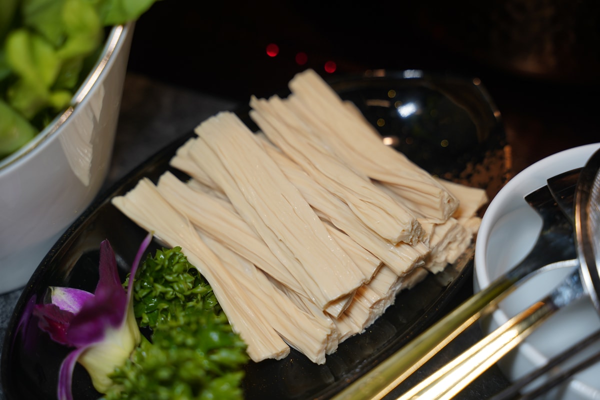 【老撈麻辣火鍋-順天外科醫院】大稻埕美食餐廳推薦 百年歷史日式老宅空間 沒預訂吃不到雞煲蟹鍋