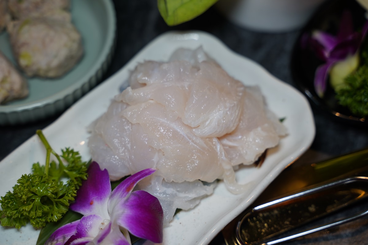 【老撈麻辣火鍋-順天外科醫院】大稻埕美食餐廳推薦 百年歷史日式老宅空間 沒預訂吃不到雞煲蟹鍋