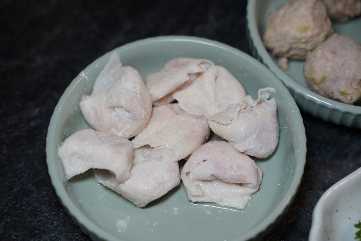 【老撈麻辣火鍋-順天外科醫院】大稻埕美食餐廳推薦 百年歷史日式老宅空間 沒預訂吃不到雞煲蟹鍋