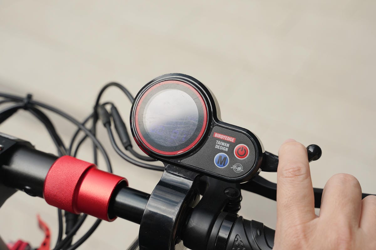 【BIRDSEDGE電動滑板電動滑板車】台灣電動滑板車推薦 實體店面完整保固可試乘 台北/桃園/新竹/雲林/台南/高雄皆有門市
