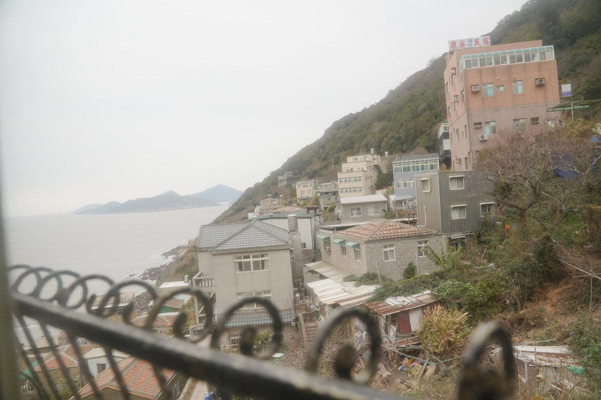 【馬祖富喜民宿二館】馬祖南竿民宿推薦 連江縣馬祖合法民宿 民宿前方望海可看到整個復興聚落