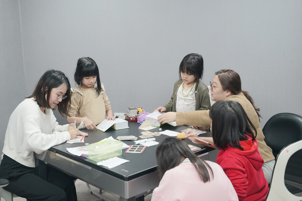 【來都來了自助桌遊】中壢24H桌遊店推薦 全新開幕買1小時送1小時 包廂式獨立空間自動麻將桌