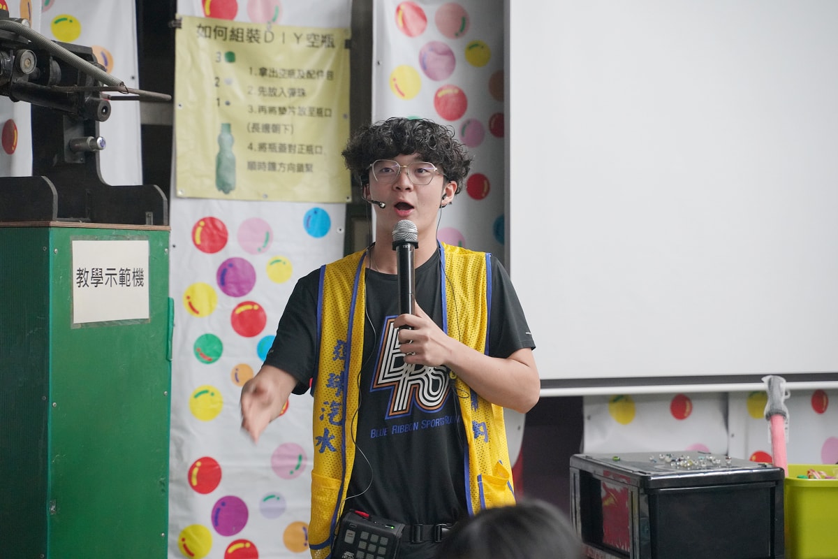 【大補內彈珠汽水觀光工廠】苗栗銅鑼親子室內景點推薦 預約制套裝行程 彈珠汽水DIY無限暢飲