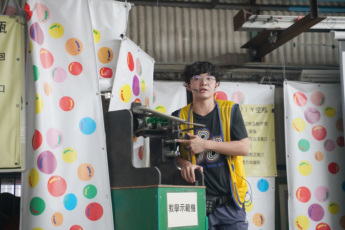 【大補內彈珠汽水觀光工廠】苗栗銅鑼親子室內景點推薦 預約制套裝行程 彈珠汽水DIY無限暢飲