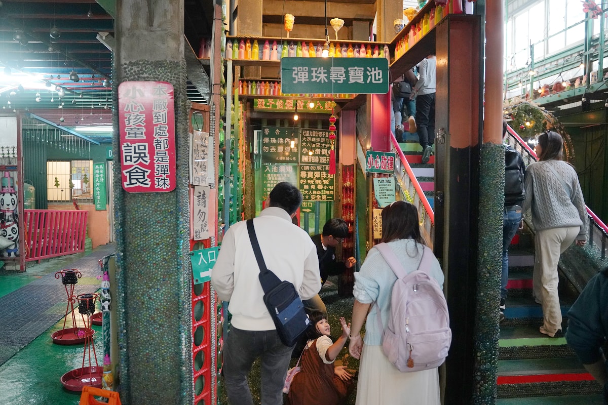 【大補內彈珠汽水觀光工廠】苗栗銅鑼親子室內景點推薦 預約制套裝行程 彈珠汽水DIY無限暢飲