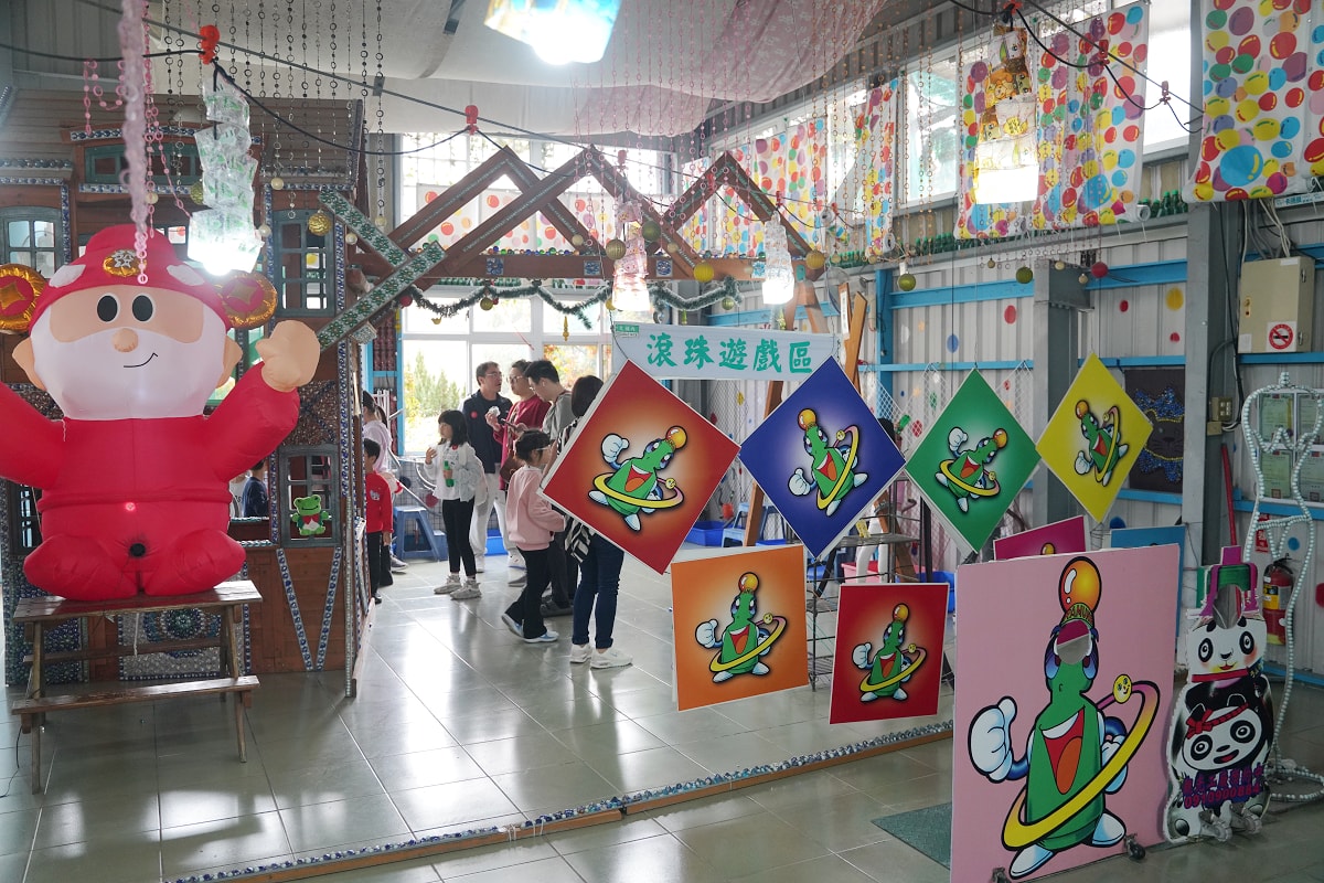【大補內彈珠汽水觀光工廠】苗栗銅鑼親子室內景點推薦 預約制套裝行程 彈珠汽水DIY無限暢飲