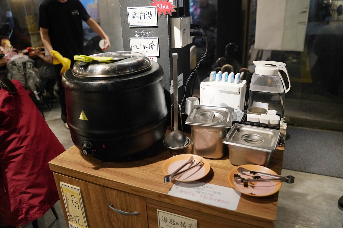 【牛丁次郎坊x深夜裡的和魂燒肉丼x內壢分支】內壢燒肉丼飯推薦 日本直火燒肉丼及烤牛排定食專門 - 第6張圖 【牛丁次郎坊x深夜裡的和魂燒肉丼x內壢分支】內壢燒肉丼飯推薦 日本直火燒肉丼及烤牛排定食專門