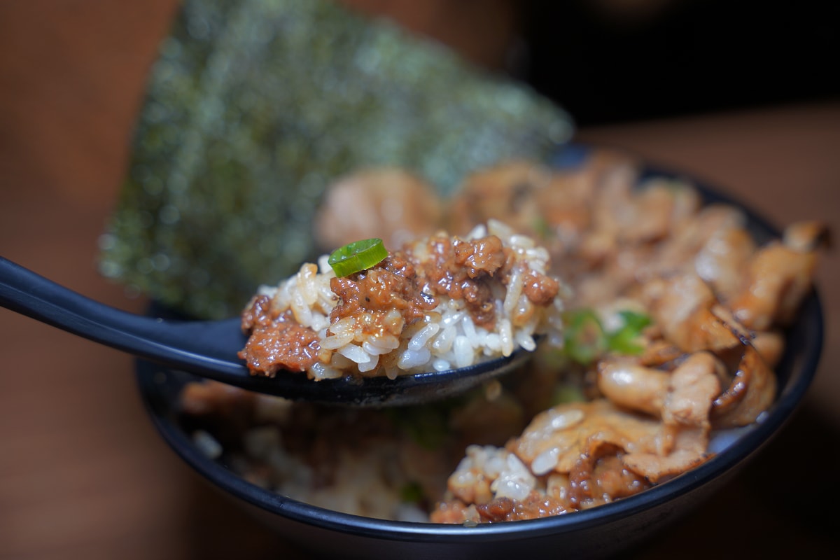 【牛丁次郎坊x深夜裡的和魂燒肉丼x內壢分支】內壢燒肉丼飯推薦 日本直火燒肉丼及烤牛排定食專門 - 第11張圖 【牛丁次郎坊x深夜裡的和魂燒肉丼x內壢分支】內壢燒肉丼飯推薦 日本直火燒肉丼及烤牛排定食專門